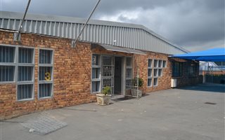 1500 m² Industrial space in Queensmead Industrial