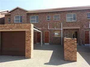 2 Bed Townhouse in Benoni AH