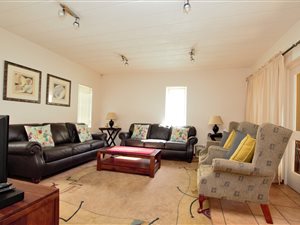 3 Bed House in Silver Lakes Golf Estate