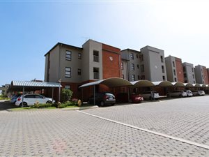 0.5 Bed Townhouse in Edenglen