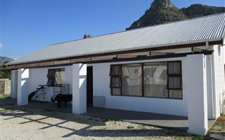 2 Bedroom House in Kleinmond