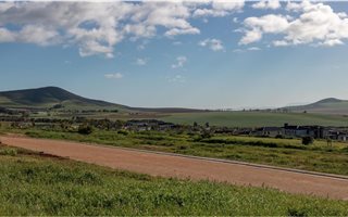 1285 m² Land available in D Urbanvale