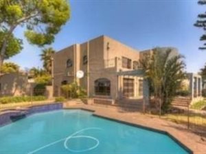 5 Bed House in Marlboro Gardens