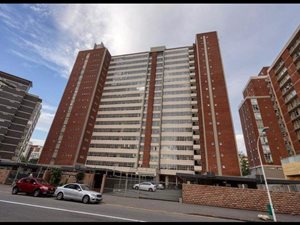 2 Bed Apartment in North Beach