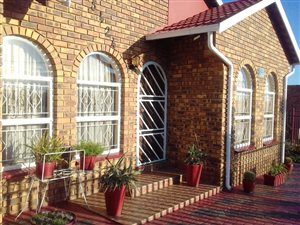 3 Bed House in Duduza