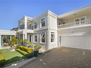 4 Bed House in Silvertree Estate