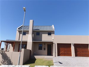 3 Bed House in Graanendal