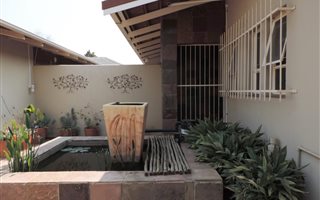 4 Bedroom House in Elarduspark