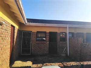 2 Bed Townhouse in Newton Park