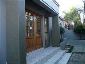 3 Bed Townhouse in Kroonstad