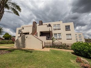 3 Bed Apartment in Breaunanda