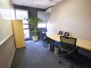 11.9300003051758 m² Office Space in Fourways