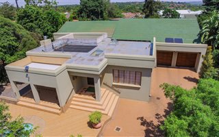 5 Bedroom House in Garsfontein