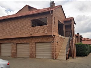 2 Bed Townhouse in Hazeldean (Silverlakes Surroundings)