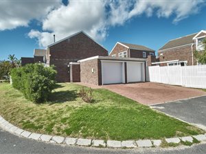3 Bed Townhouse in Sunnydale