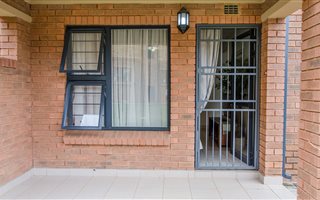 2 Bedroom Apartment in Faerie Glen