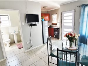 2 Bed House in Devon Park