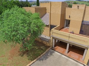 3 Bed House in Glenvista