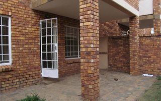 2 Bedroom Townhouse in Andeon AH