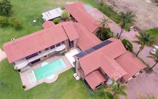 7 Bedroom House in Silver Lakes