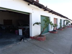 22.2 ha Farm in Honingnestkrans