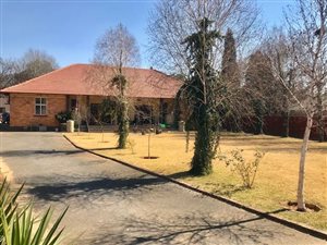 10 Bed House in Anzac