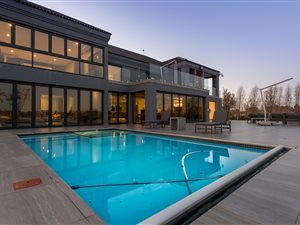 5 Bed House in Marlbank
