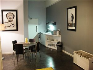 Studio apartment in City & Suburban (Maboneng)