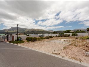 450 m² Land available in Milkwood Park