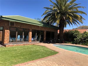 5 Bed House in Royldene