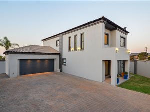 3 Bed House in Olympus AH