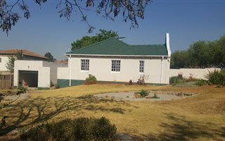 3 Bedroom House in Thornhill Estate