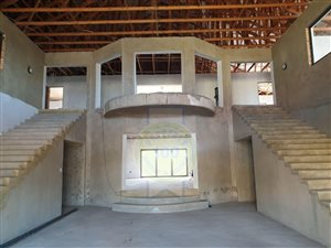 6 Bed House in Heuningklip