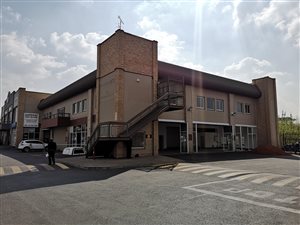195 m² Commercial space in Alberton