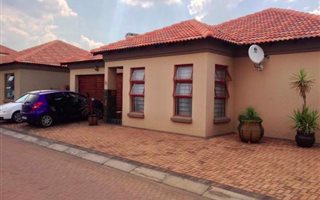 2 Bedroom Cluster in Vanderbijlpark SE