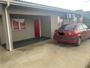3 Bed House in Caneside