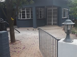 2 Bedroom Garden Cottage in Menlo Park