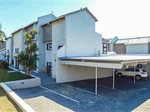 4 Bed Apartment in Signal Hill
