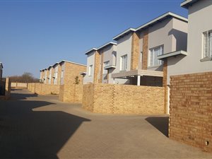 3 Bed Duplex in Hazeldean (Silverlakes Surroundings)