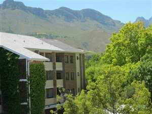 2 Bed Apartment in Mostertsdrift