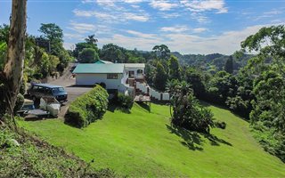 4 Bedroom House in Woodside