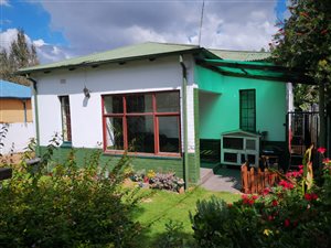 3 Bed House in Roodepoort North