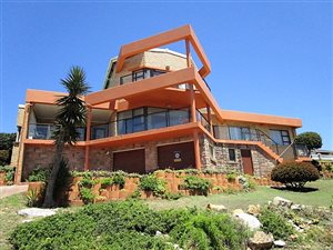 4 Bed House in Linkside