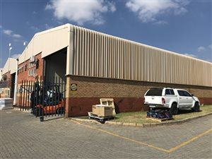 420 m² Industrial space in Gateway Industrial Park