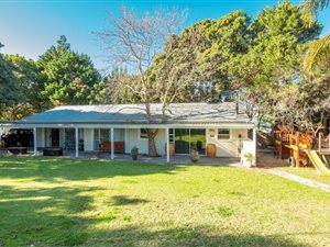 1 Bedroom House in Constantia