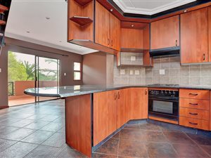 3 Bed Apartment in Bromhof
