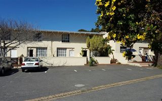 2 Bedroom Townhouse in Lakeside