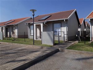 2 Bed Townhouse in Aureus