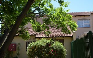3 Bedroom Townhouse in Dagbreek