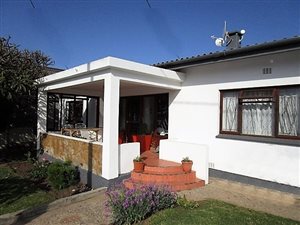 3 Bed House in Mossel Bay Central